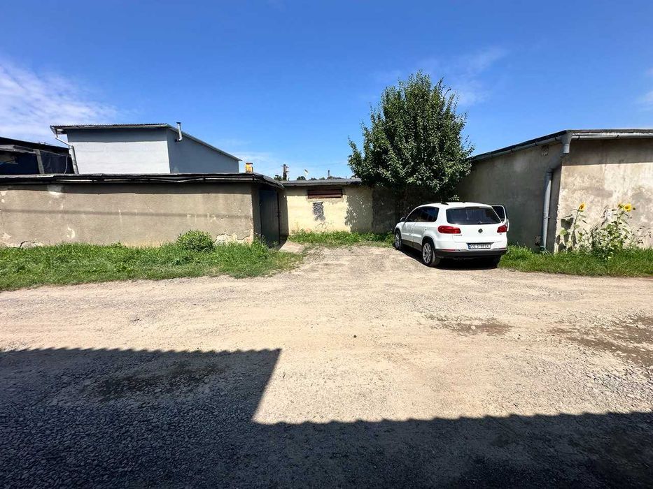 ПРОДАЖ просторого цегельного гаража з ділянкою( у Чернівцях