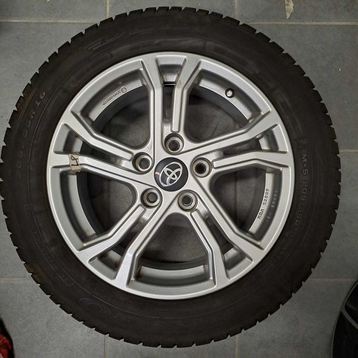 Koła zimowe Toyota Corolla Auris Avensis 205/55 R16 ALUMINIOWE DĘBICA