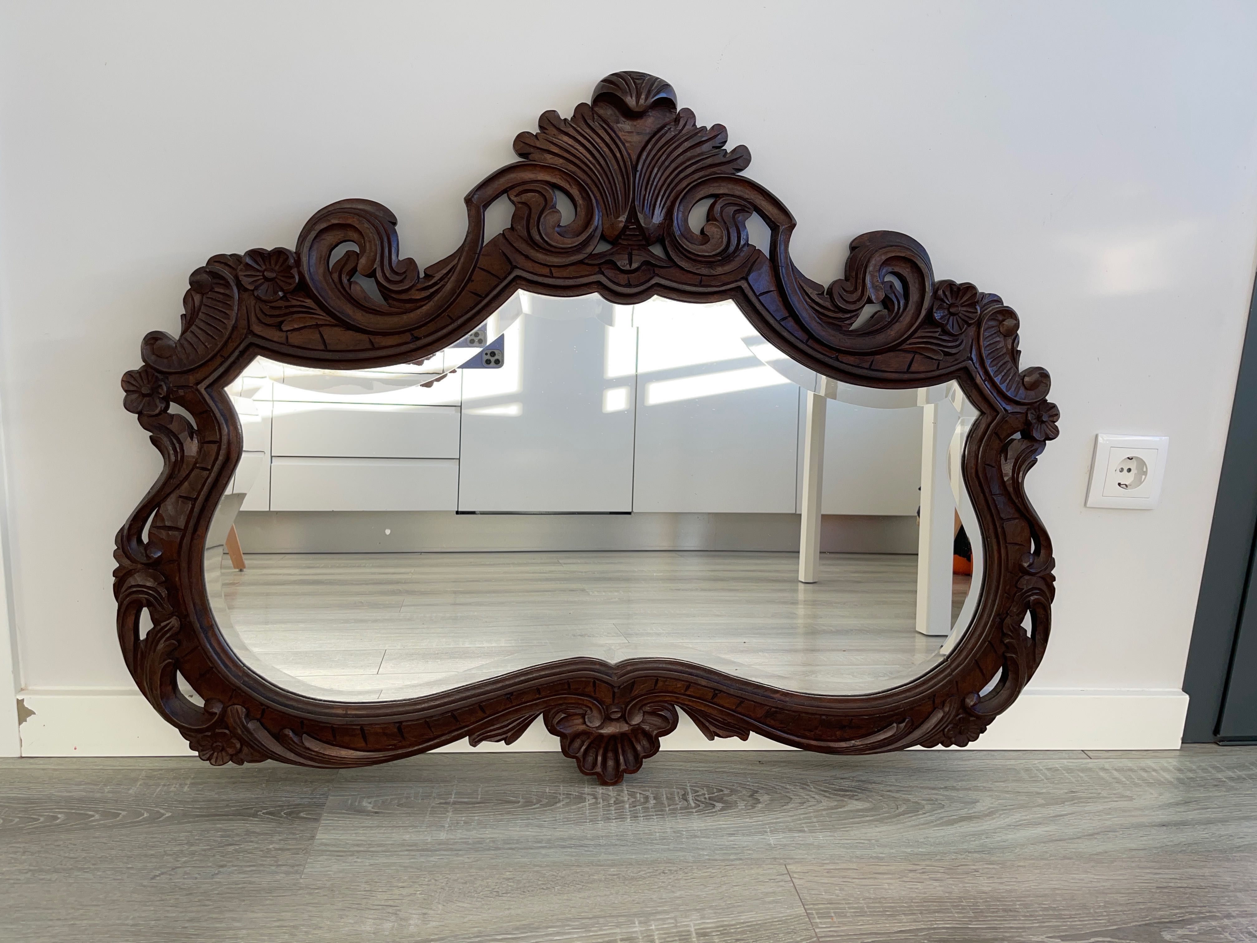 Espelho antigo em Madeira