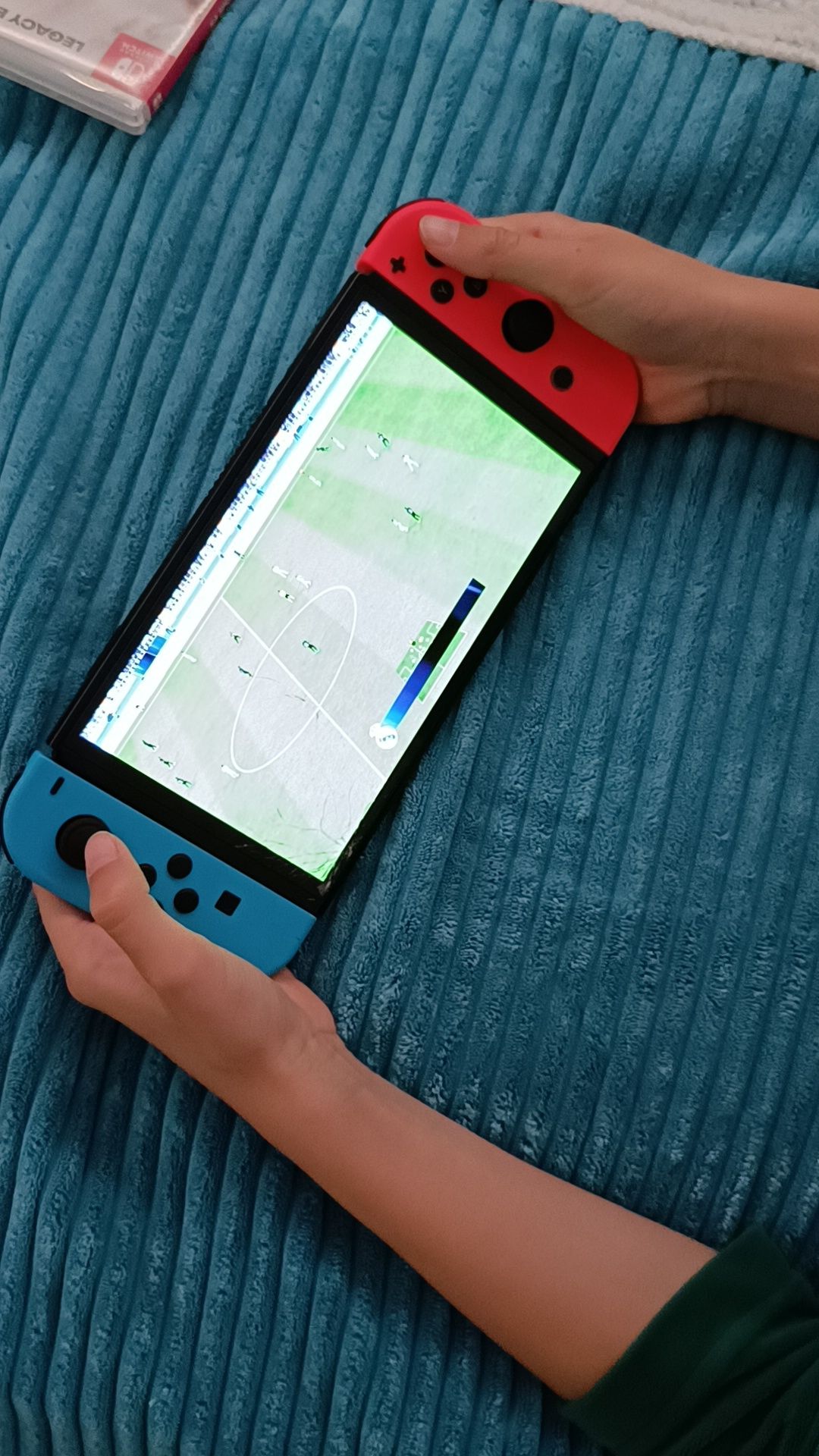 Nintendo Switch Semi-Nova com 2 jogos incluídos