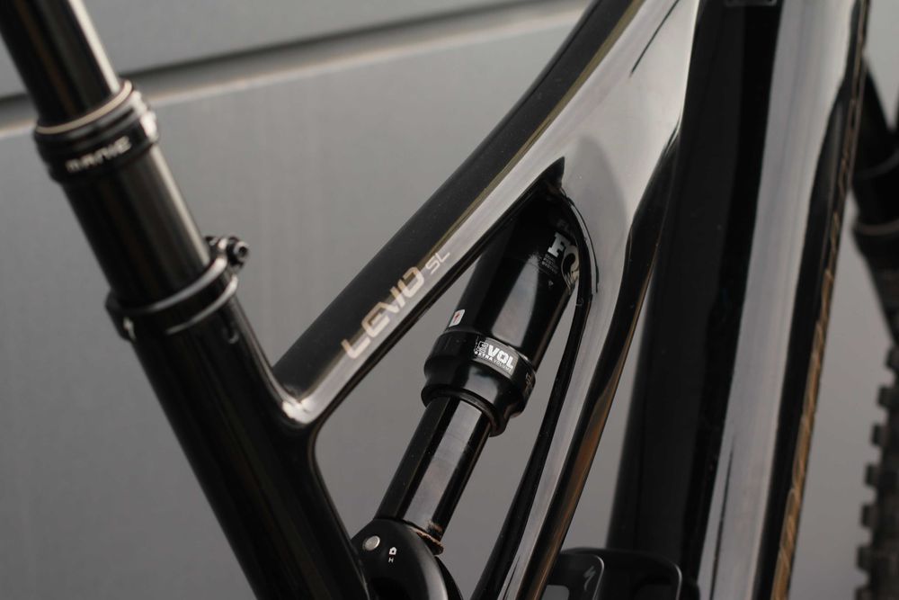 Rower elektryczny Specialized Turbo Levo SL Comp Carbon