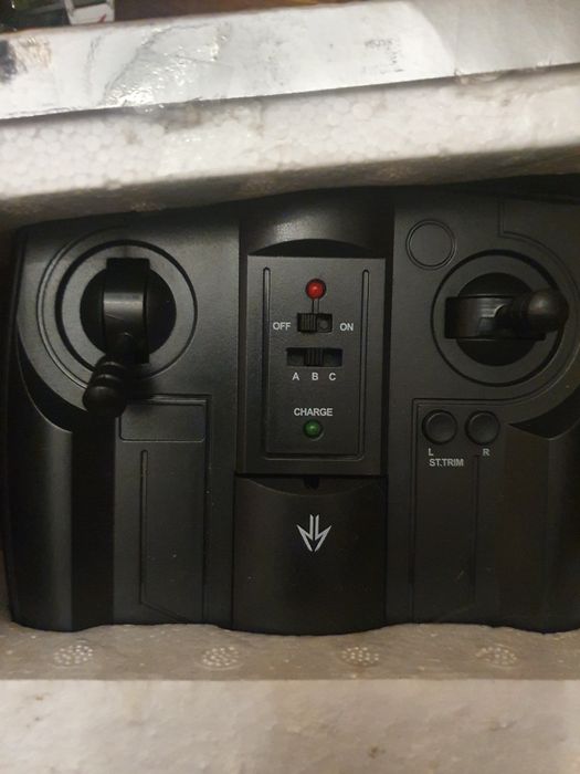 Helicóptero telecomandado em caixa