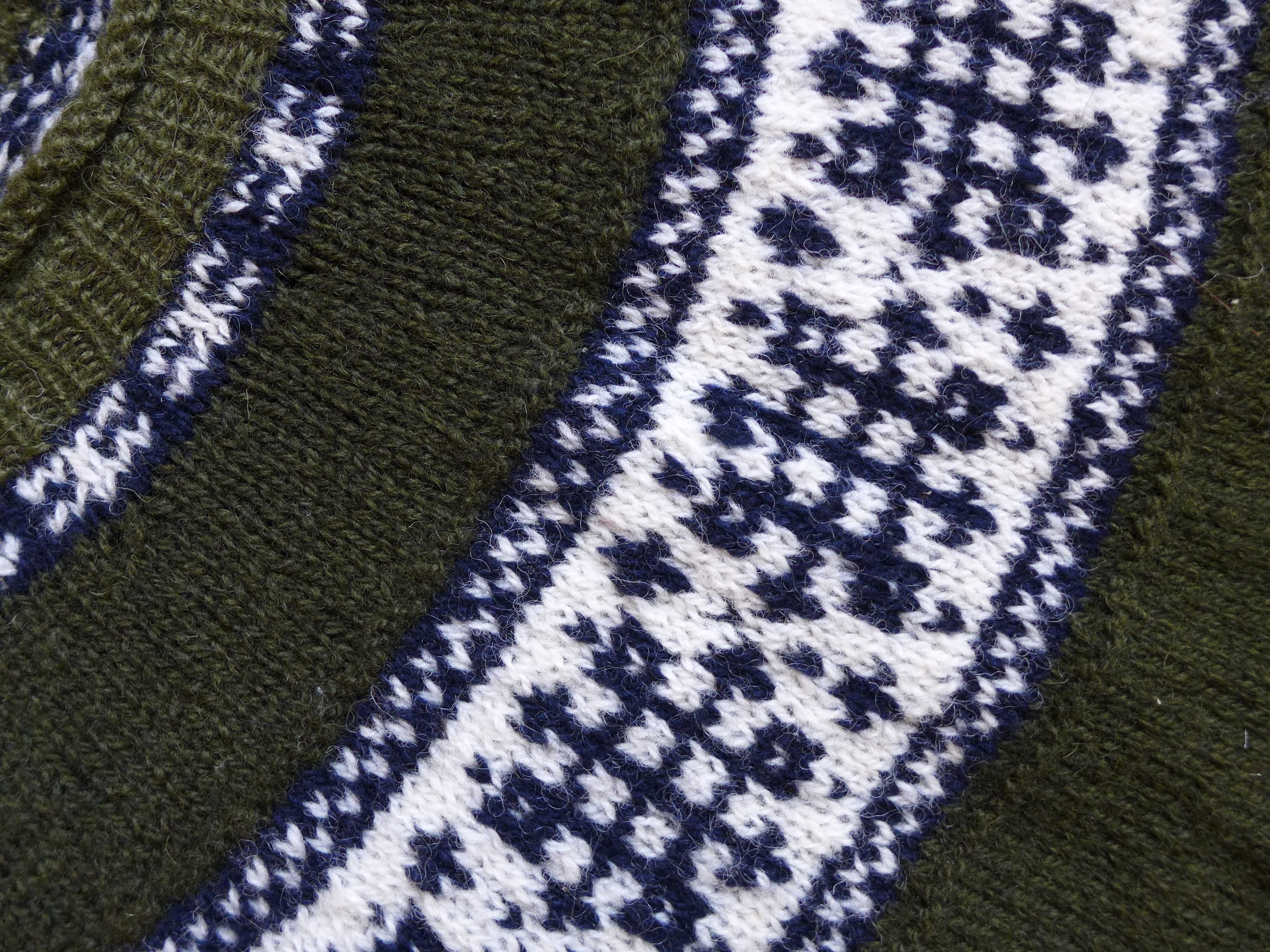 ISLANDZKI SWETER wełniany M 38 ręczna robótka handmade WZÓR LOPAPEYSA