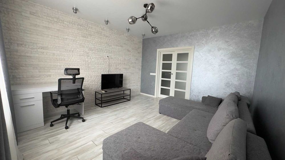 Новая 2 ком. квартира на Алексеевке, 2 мин. метро Перемоги