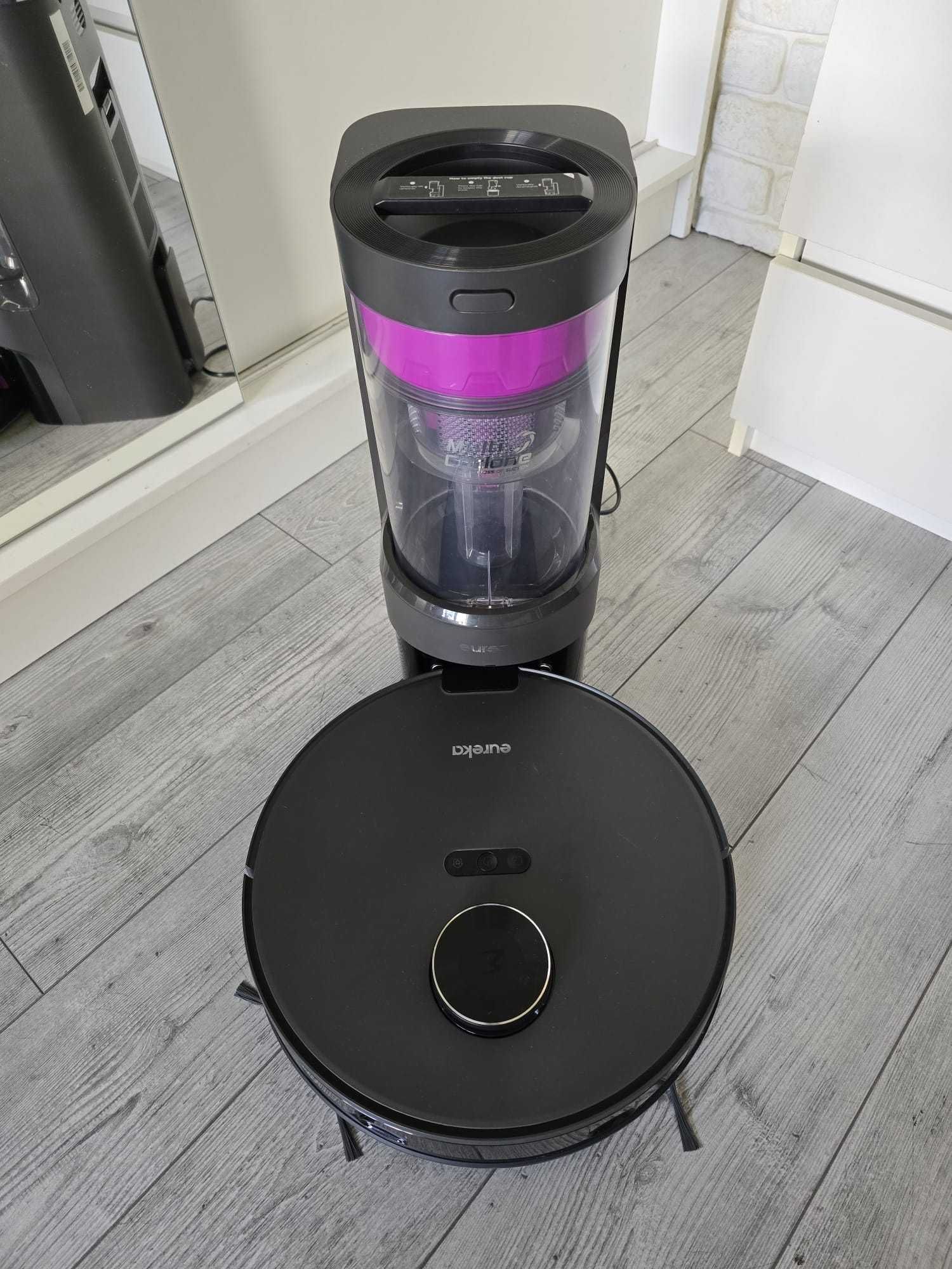 Eureka Nere10S Robot Sprzątający, Czarny, 2 l, stacja ładująca