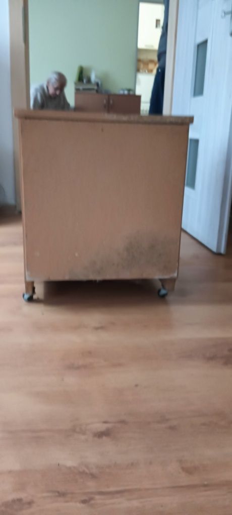 Sprzedam szafkę nocną