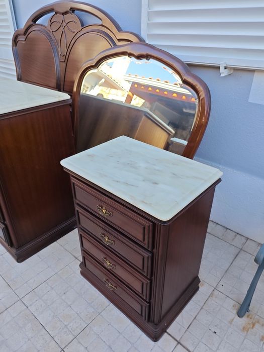 Conjunto Quarto de Casal em Mogno Maciço