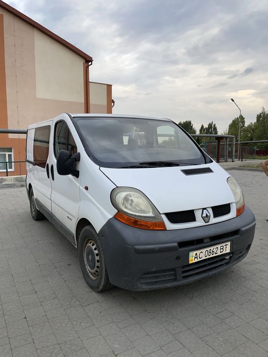 Автомобіль Renault Trafic