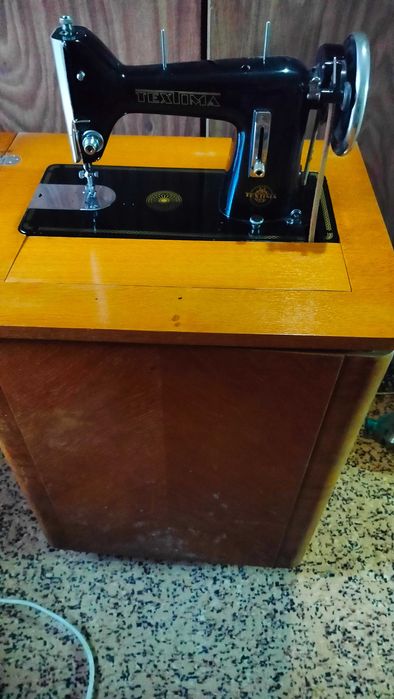 Швейна машина TEXTIMA