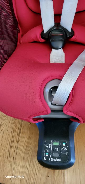 Fotelik Cybex Ferrari obrotowy z bazą Sirona i-size od 0-18 kg