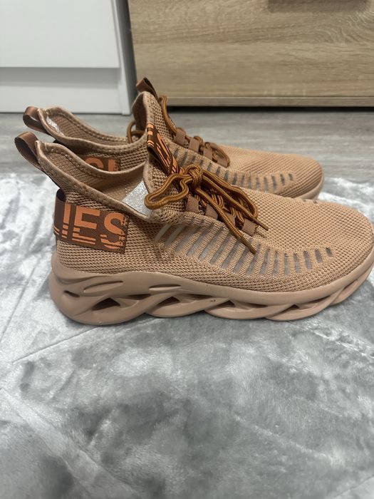 BUTY Streetwear SNEAKERSY Obuwie