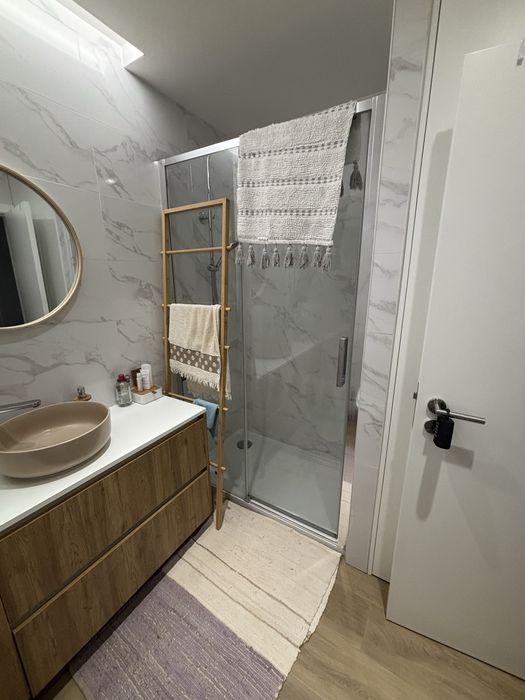 Arrenda-se T1+1 mobilado e equipado