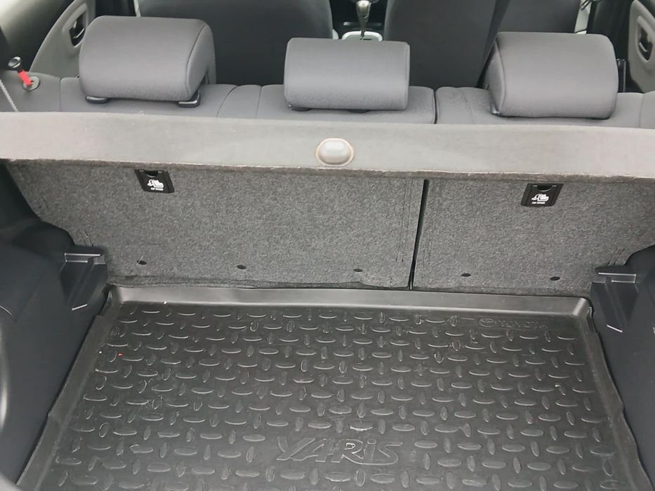 Toyota Yaris 1,5 HYBRID automat 5 drzwi niski przebieg serwisowana