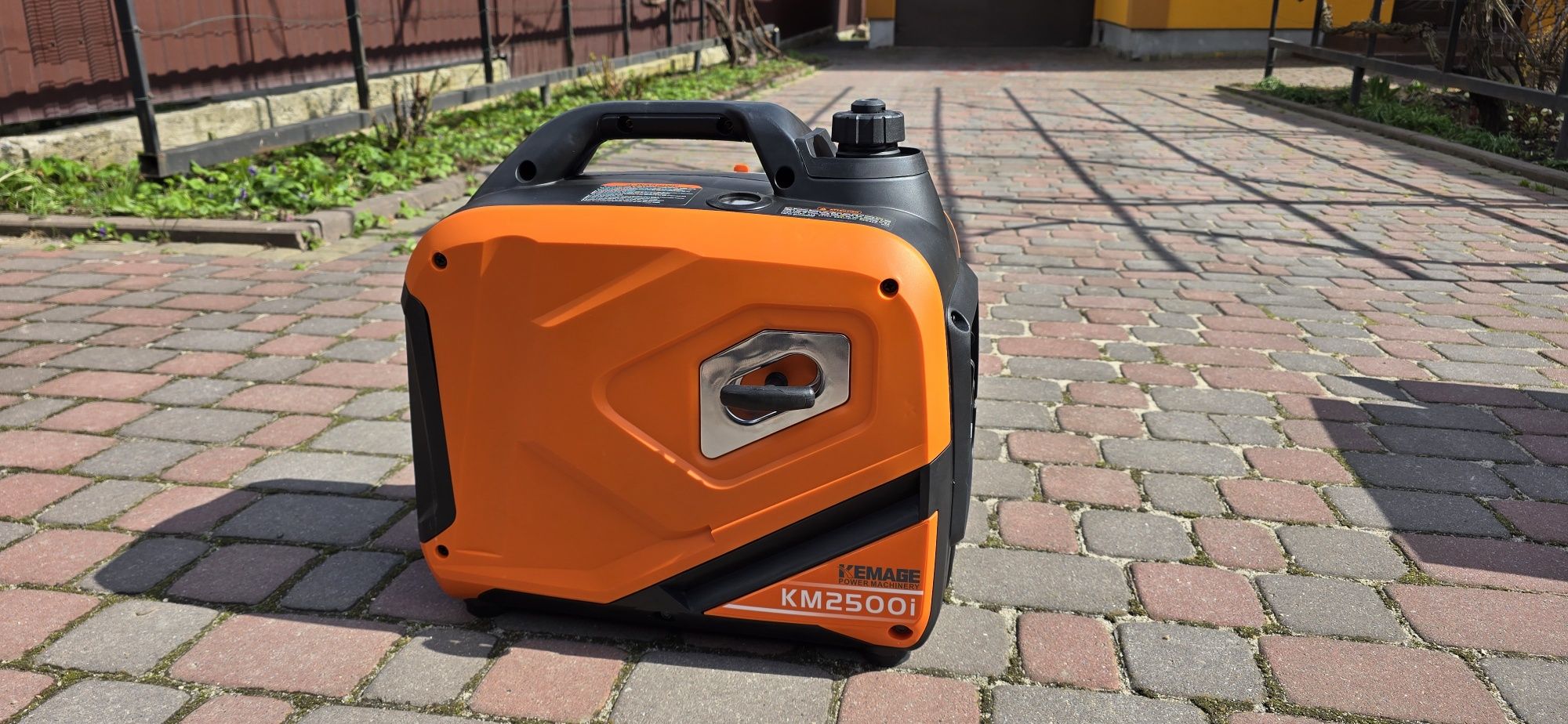 Інверторний генератор Kamage 2500i