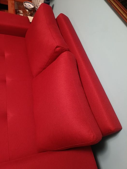 Sofá cama vermelho