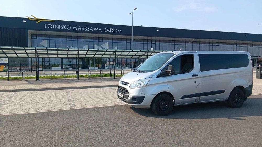 Wynajem Busa 9 osobowego