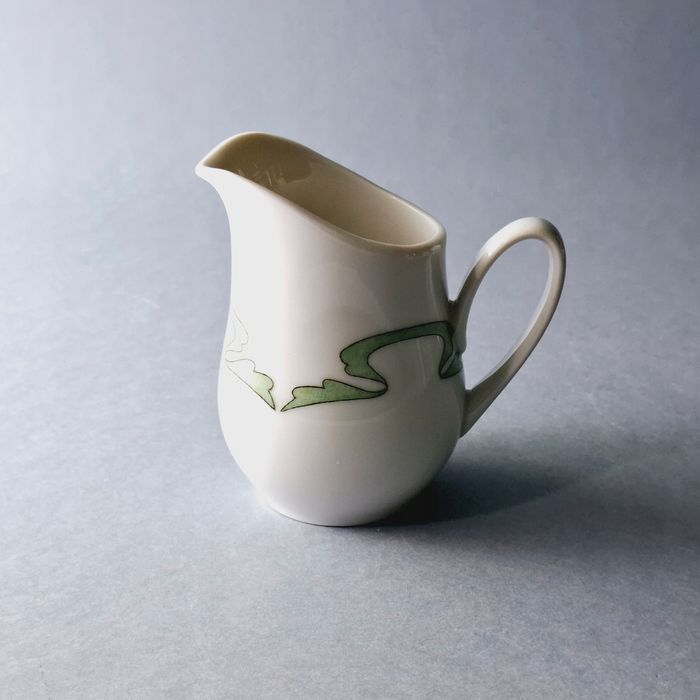 hutschenreuther piękny mlecznik porcelanowy dzbanuszek