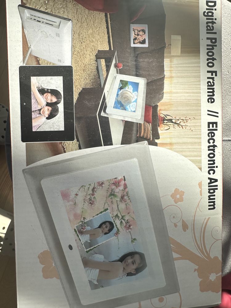 Dwie ramki cyfrowe do zdjęć elektroniczny album
