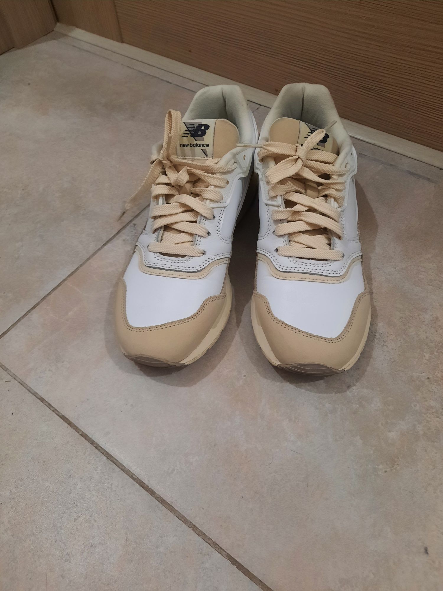 Buty damskie New Balance  . Rozmiar 40 - 40.5