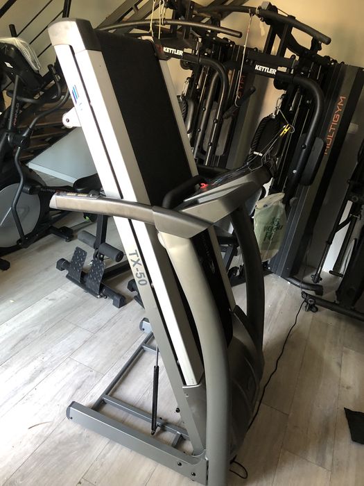 Potezna bieznia cardiostrong tx50