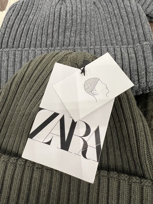 Шапка Zara.