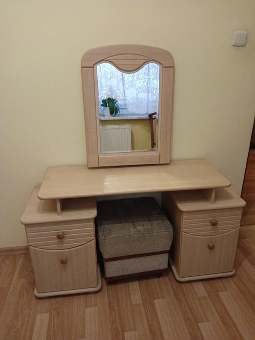 Toaletka na sprzedaż