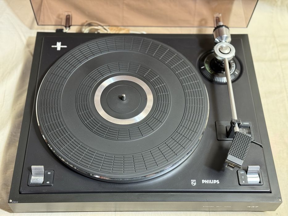 Проигрыватель винила philips af 437