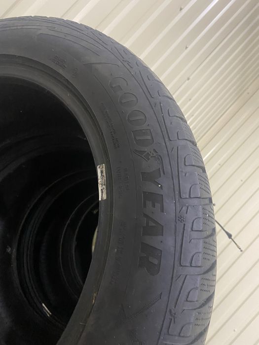 Резина зима Good Year 225/55/17