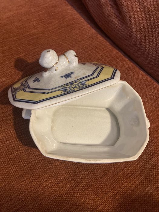 Caixa porcelana antiga
