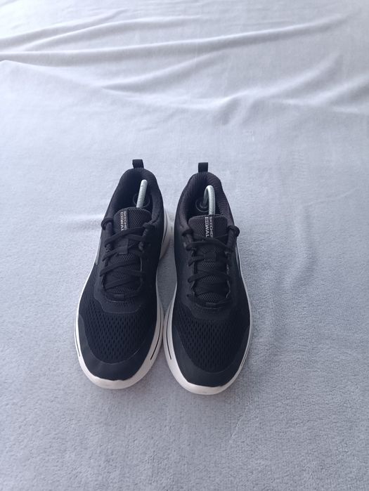 Женские кроссовки Skechers р39