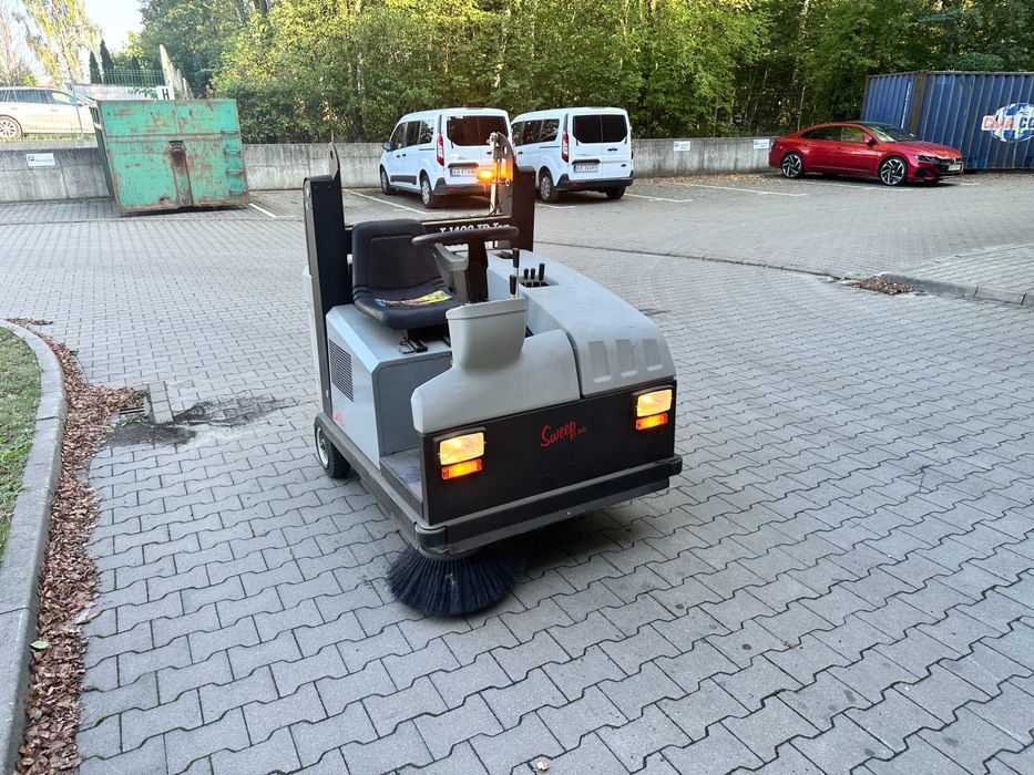Zamiatarka spalinowa RCM T 1400 TD Top - Faktura VAT 23%
