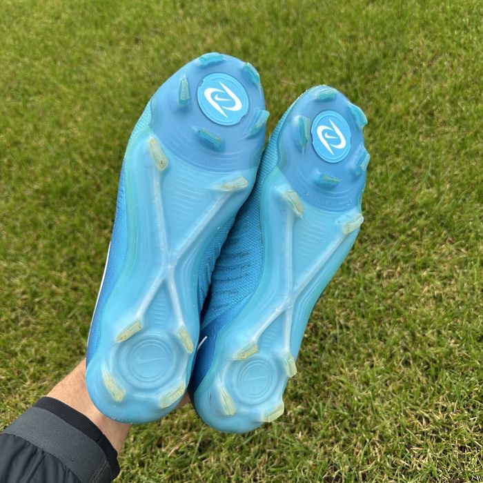 Профісійні бутси Nike Phantom/Mercurial/Mercurial KM
