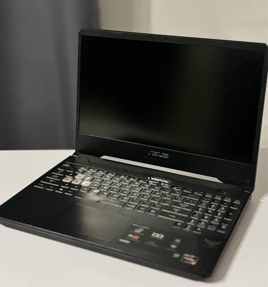 Laptop ASUS FX505D