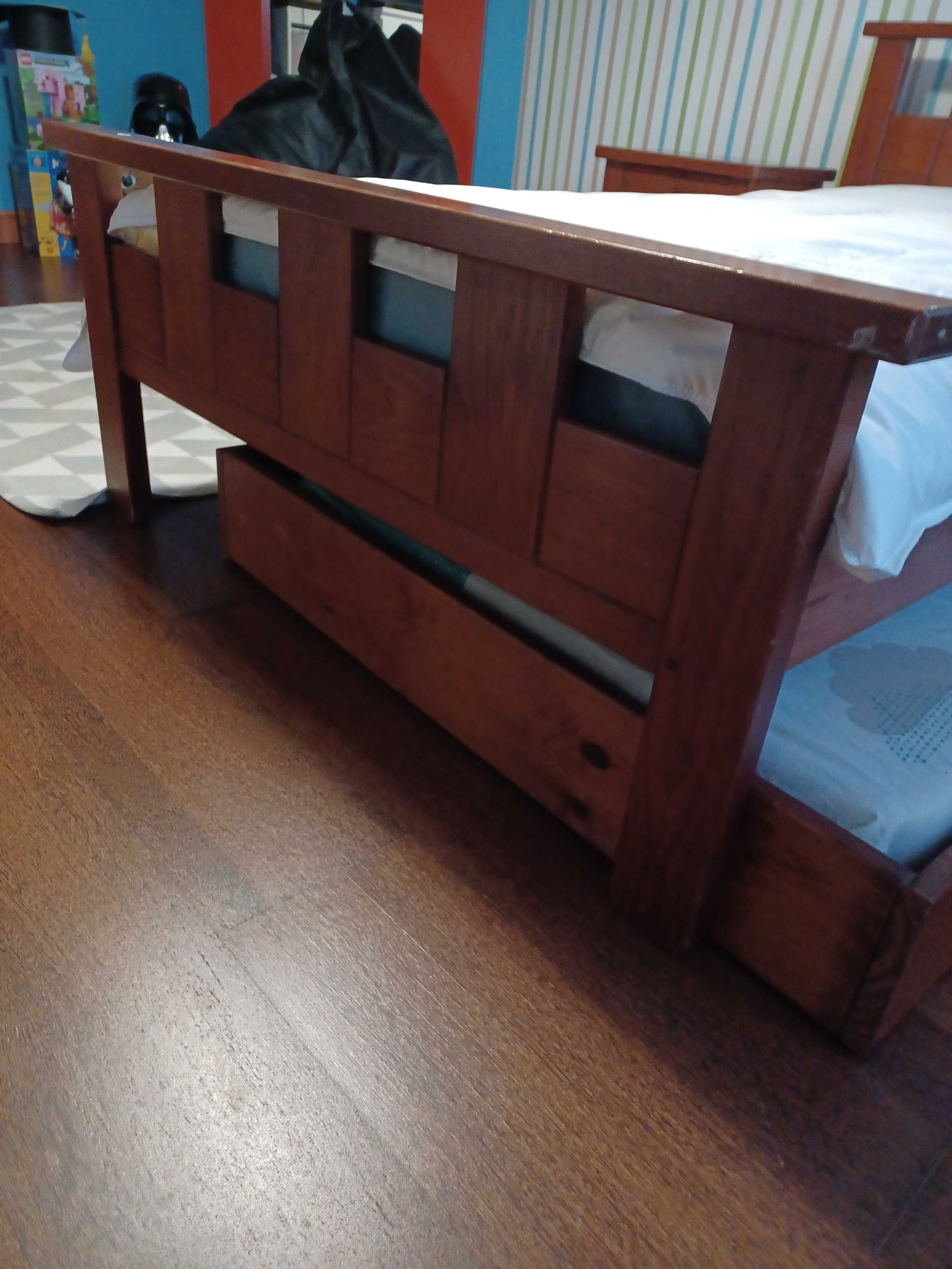 Cama criança c/ cama gaveta . (1,95x1,10). Bom estado.