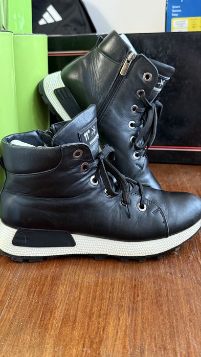 Чоботи зимові кросівки черевики жіночі Stefano 39 р шкіряні овчина