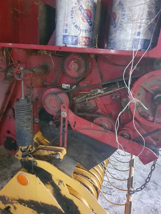 Prasa pasowa new holland br 750