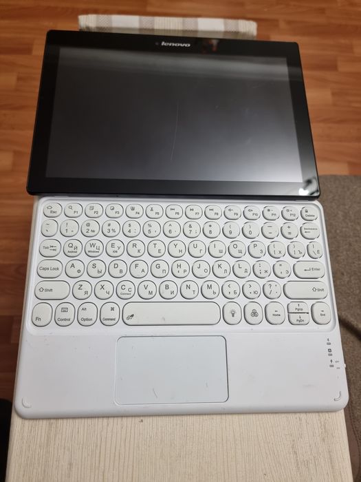 Продам планшет Linovo TAB 2 A10-70L+ клавіатуру