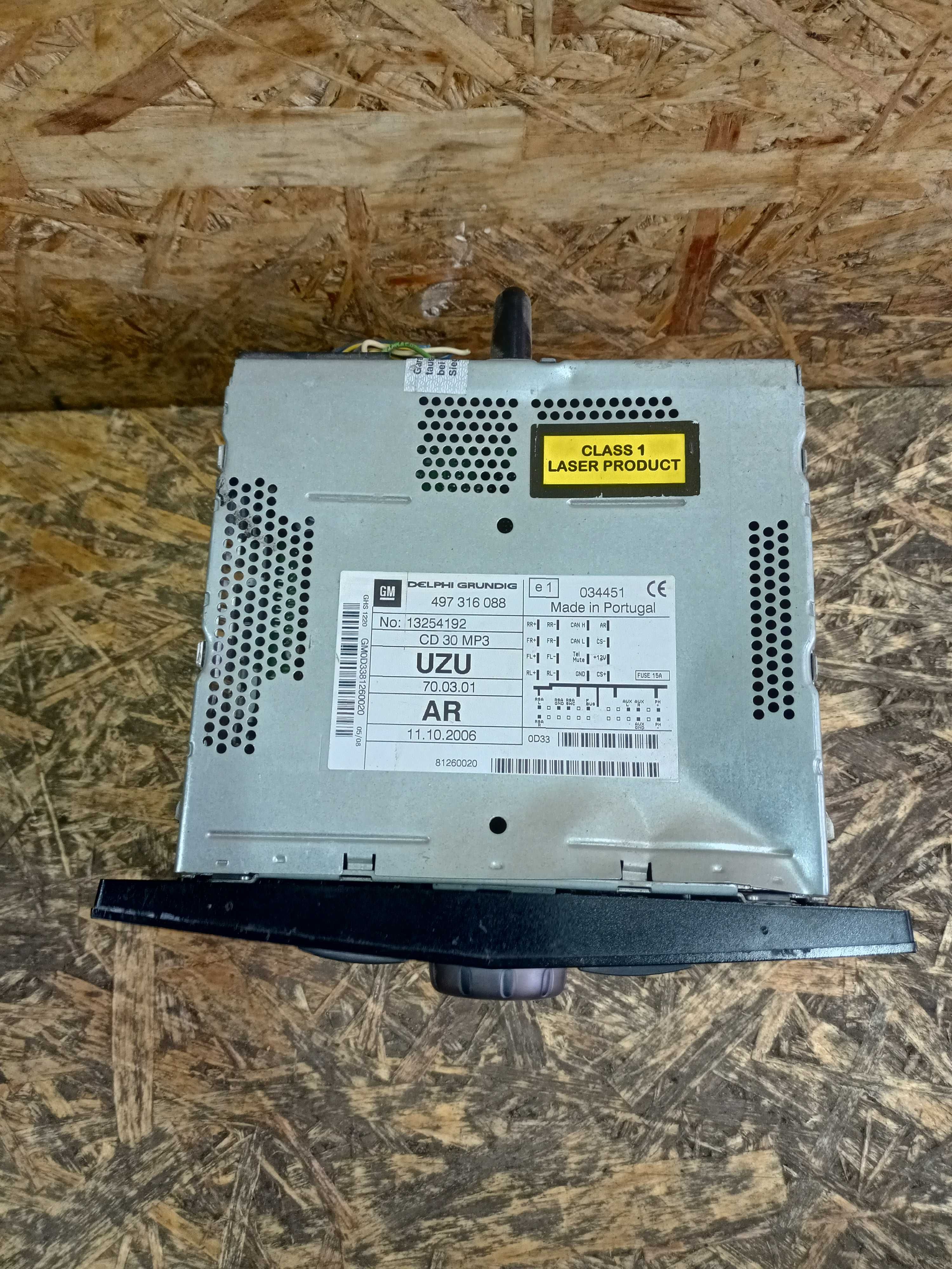 Opel Corsa D Astra H radio odtwarzacz CD piano black oryginał