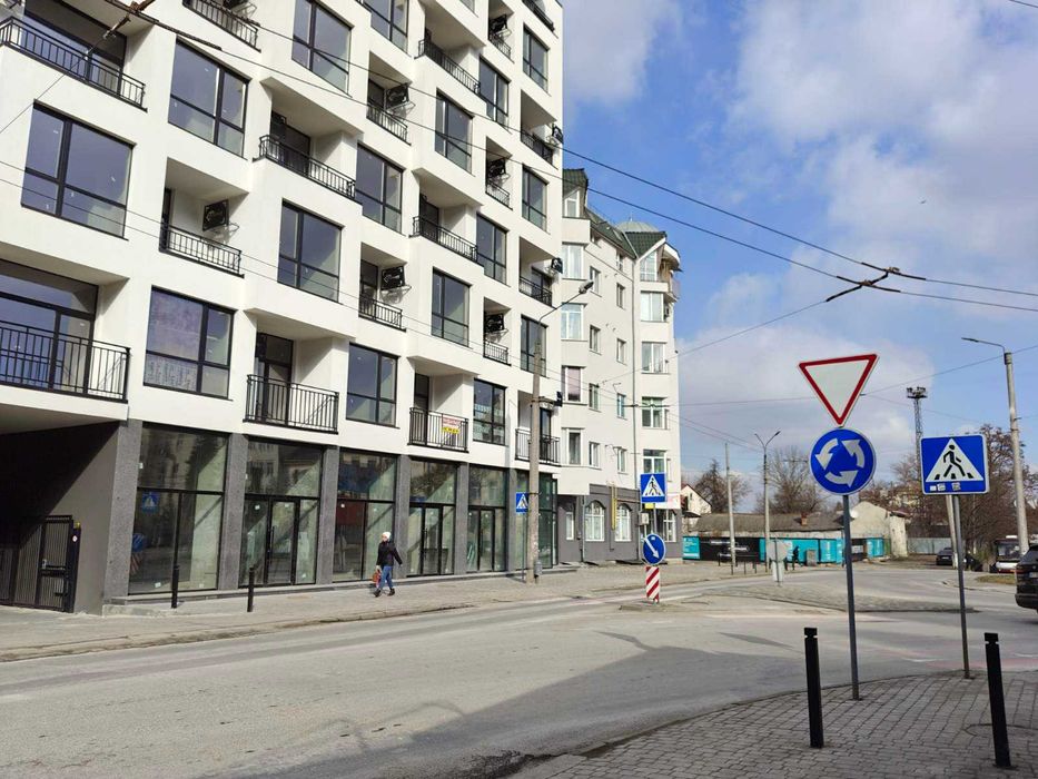 Продаж комерційного приміщення 57,3м2 вул. Вовчинецька 55