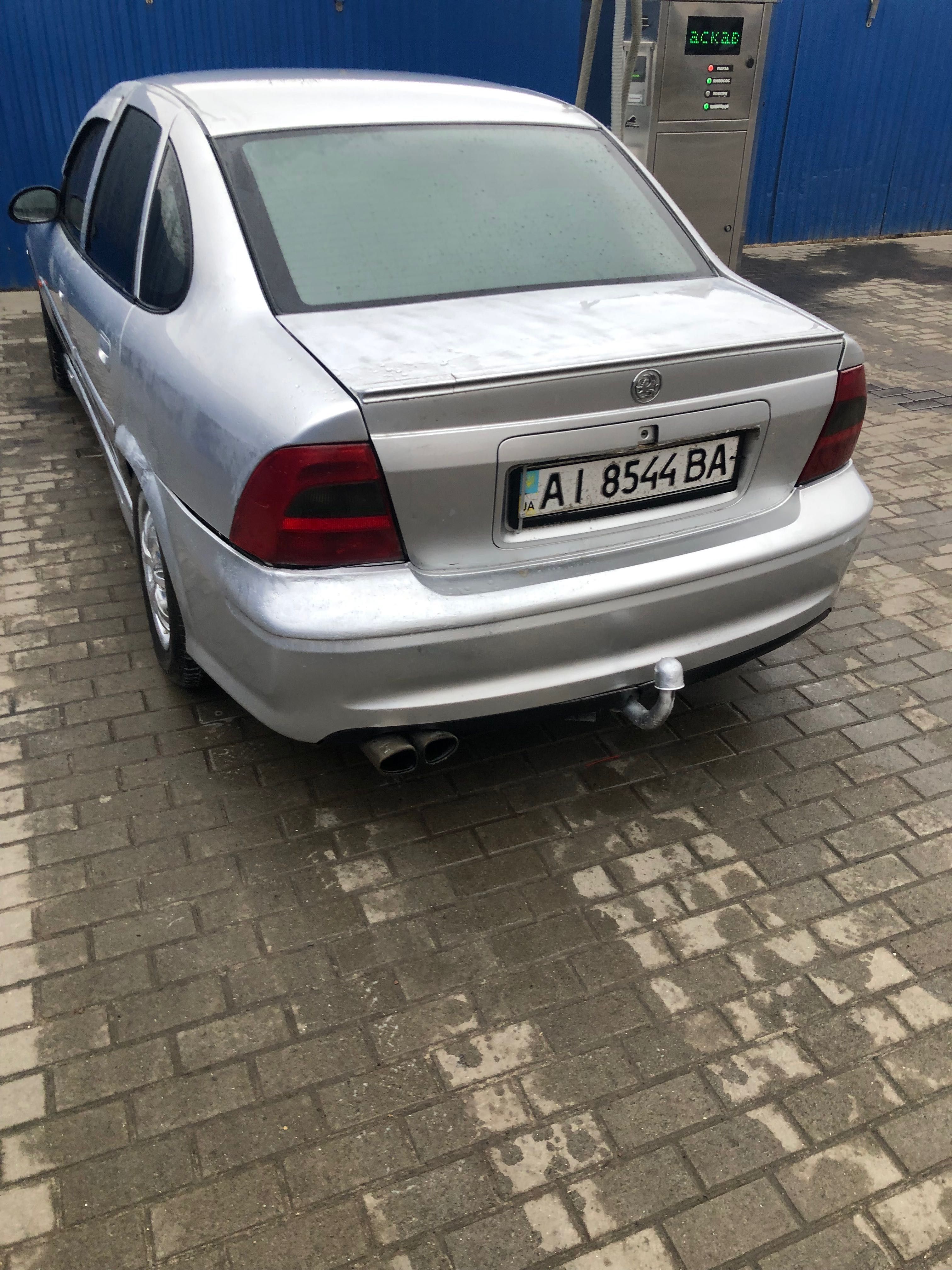 Продажі Opel Vektra B