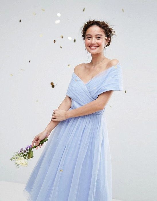 Вечірне пишне блакитне плаття міді (фатин)