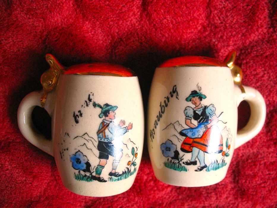 Sól i pieprz - Porcelana - stare kufle Bawaria - 6 x 6,5 x 5 cm okaz