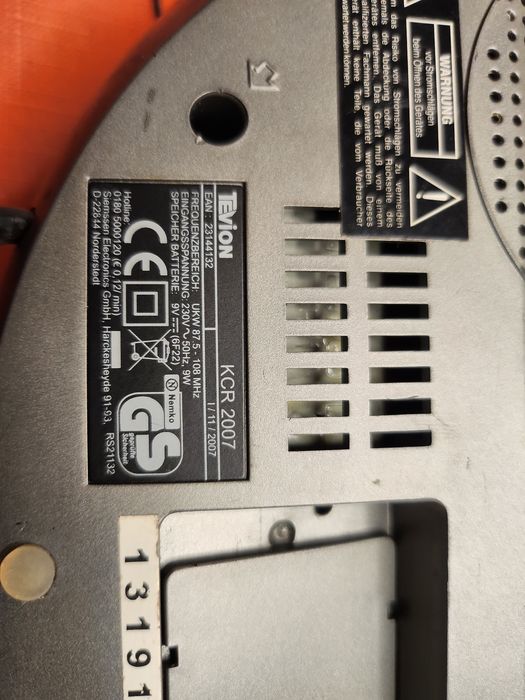 radiobudzik marki Tevion.