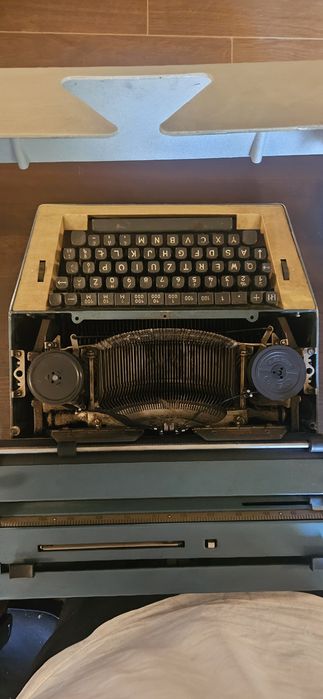 Maszyna do pisania Robotron 20, retro