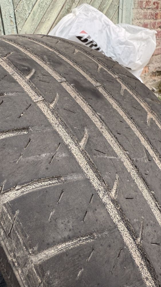 Автошини 215/55R17 вживані