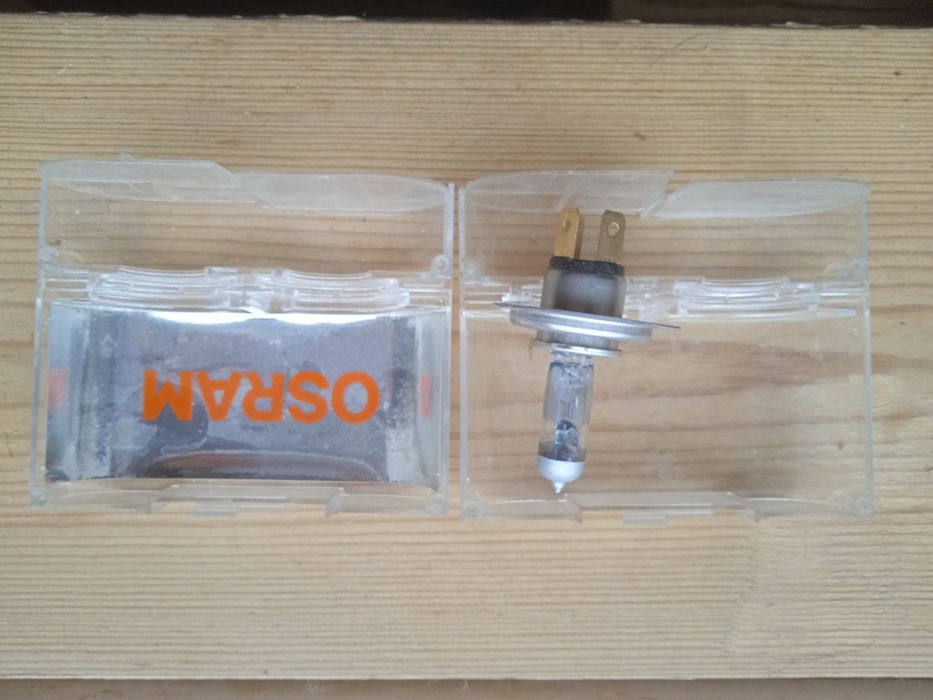 Лампочка галогенна H4 U37R OSRAM Bilux 64193 NBP Germany 60/65Watt 
За