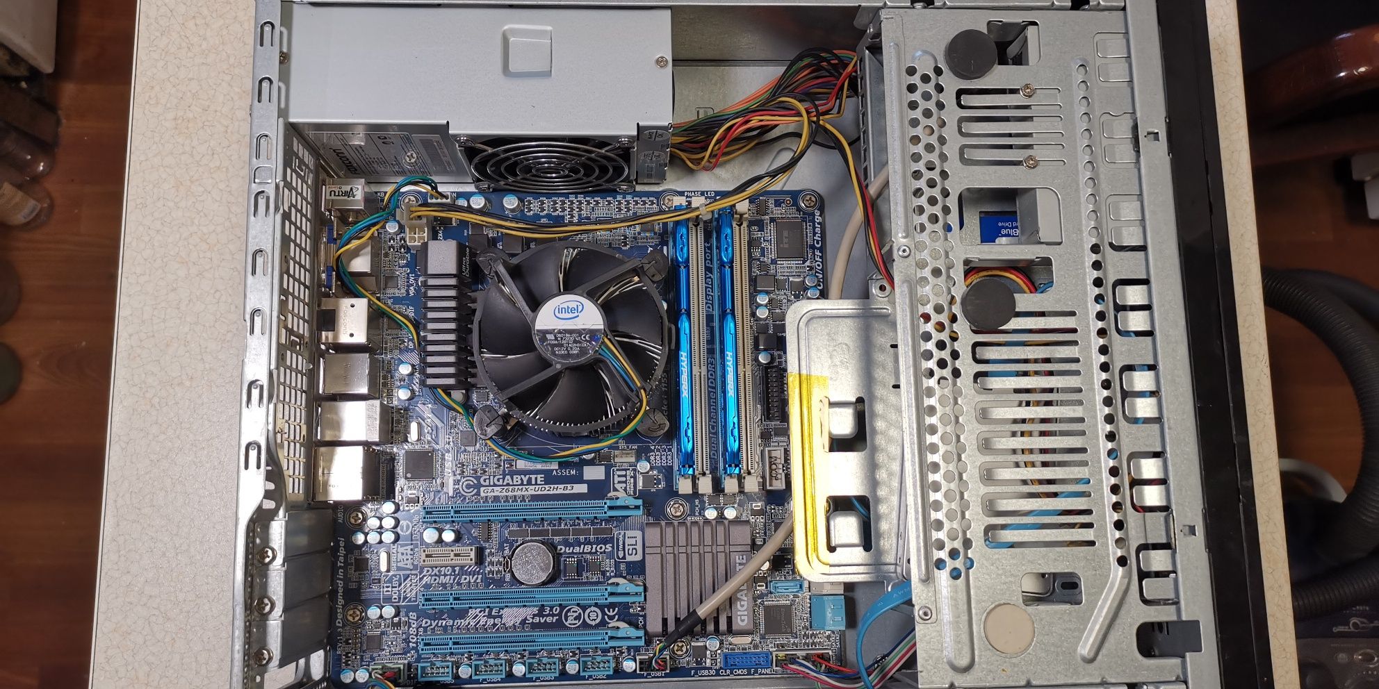 Intel i5 2500k , RAM 16Gb , HDD500, Gigabyte GA-Z68MX-UD2H-B3