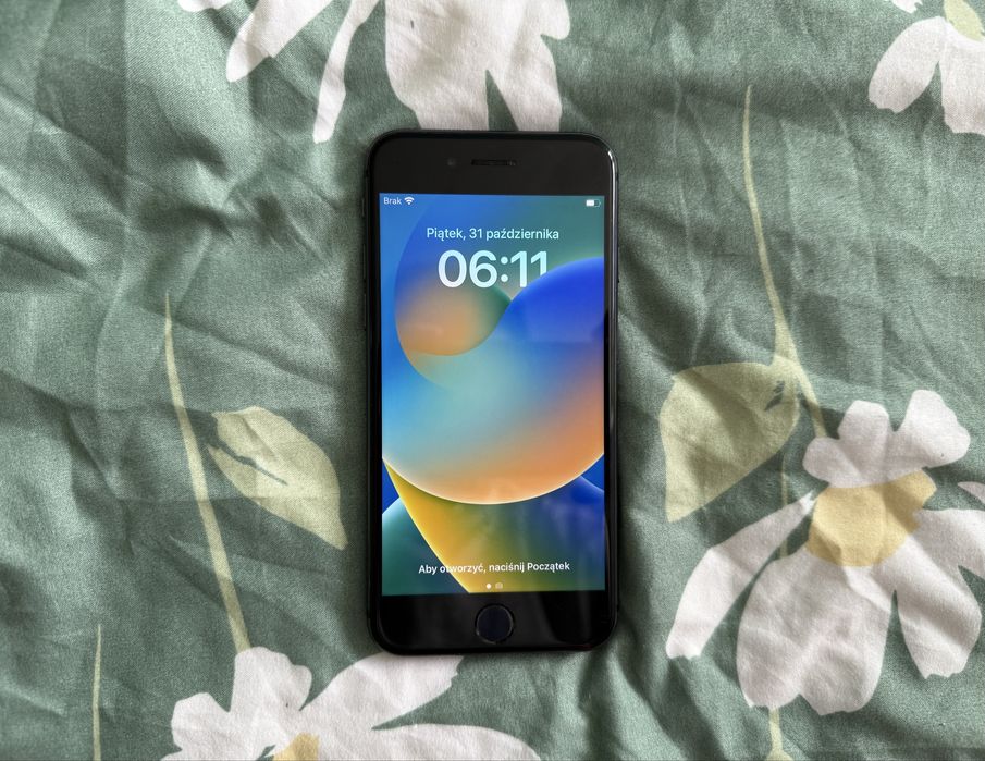 Iphone 8 64 GB / 100% Oryginalnej Kondycji baterii/ Super stan