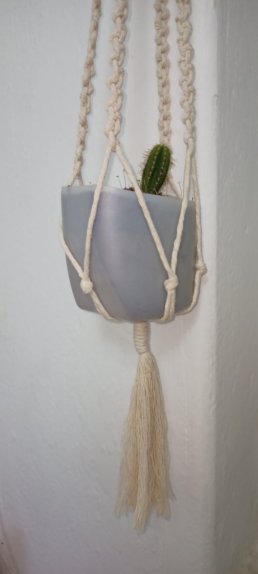 Suporte para vaso em MACRAMÉ