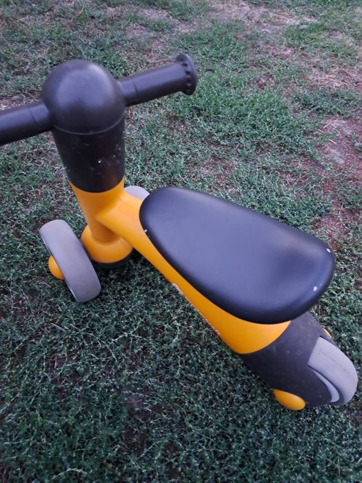 Стильний дитячий беговіл